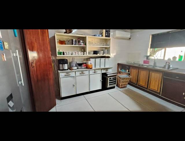 5 BEDROOM HOUSE FOR SALE IN PRETORIA GARDENS